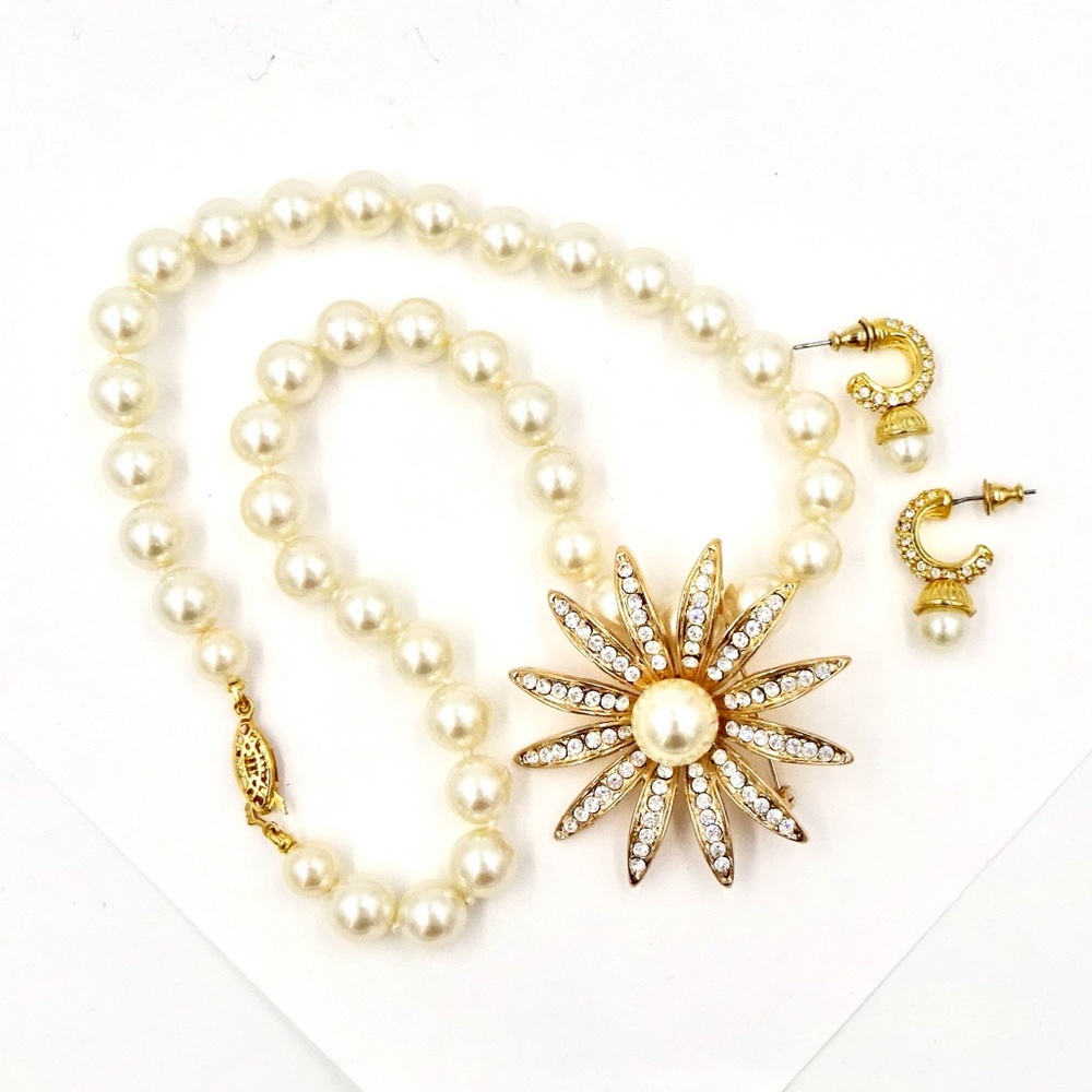 FAUX PEARLS RHINESTONE SET Necklace Brooch Monet Earrings